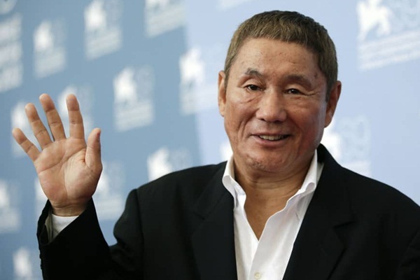 Danh hài Nhật 72 tuổi nhường hơn 4 nghìn tỷ cho vợ để tự do theo tình mới