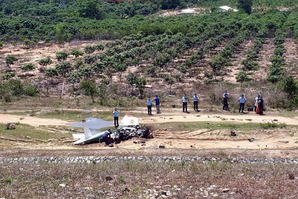 Đề xuất thăng quân hàm 2 phi công hy sinh trong vụ máy bay rơi