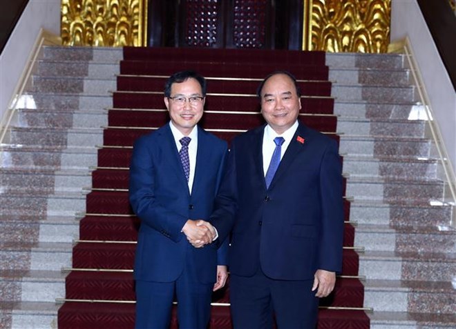 PM urges Samsung Vietnam to expand operation
