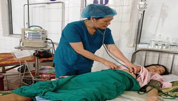 Cứu sống sản phụ bị vỡ tử cung, thai nhi ngưng thở