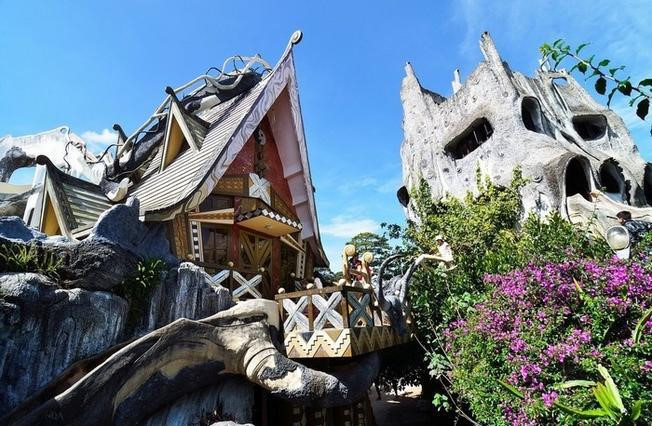 Biệt thự Hằng Nga tại Đà Lạt và những tòa nhà kỳ dị nhất thế giới