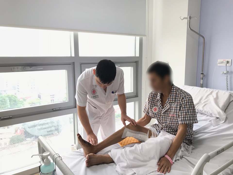 Bàn chân người đàn ông Quảng Nam chết khô vì nghiện thuốc lá