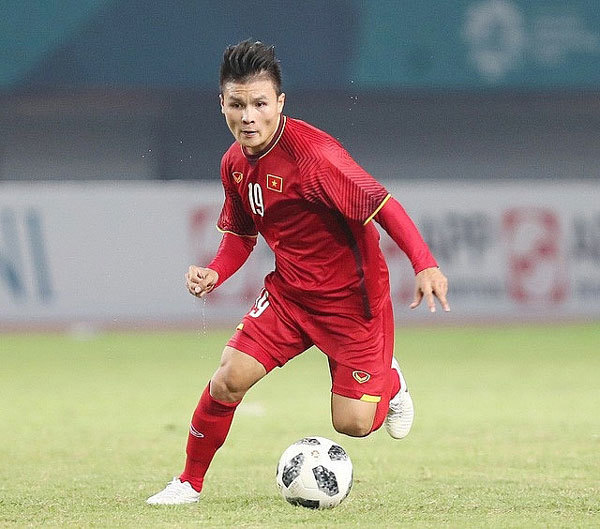 Vietnam's midfielder Quang Hai named in top 6 Asia to play in Europe