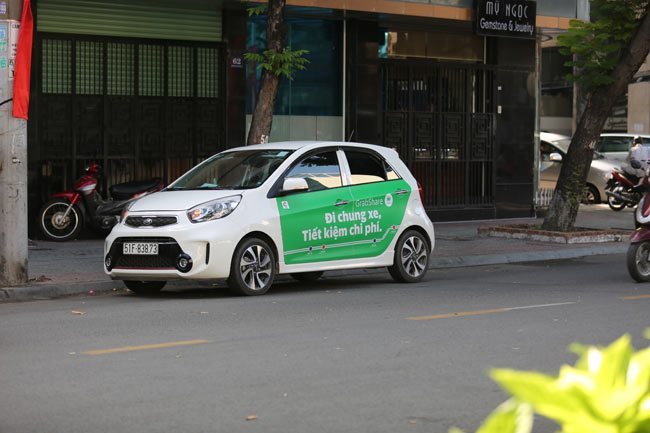 Tech-based taxis need roof light boxes: Transport ministry