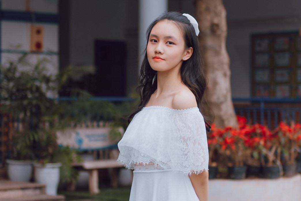 Nữ sinh Hà Nội đỗ cả 3 lớp chuyên Toán, Lý và Hóa