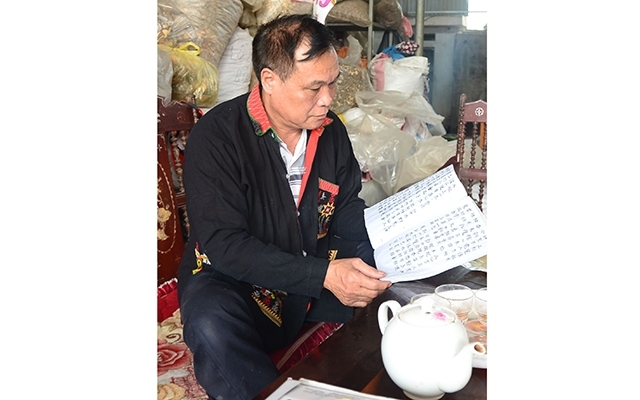 On the outskirts of Hanoi, Dao people are struggling to retain an ancient script