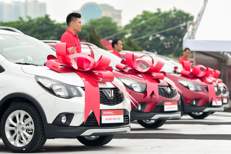1 ngày, giao 650 xe Fadil đến tay khách