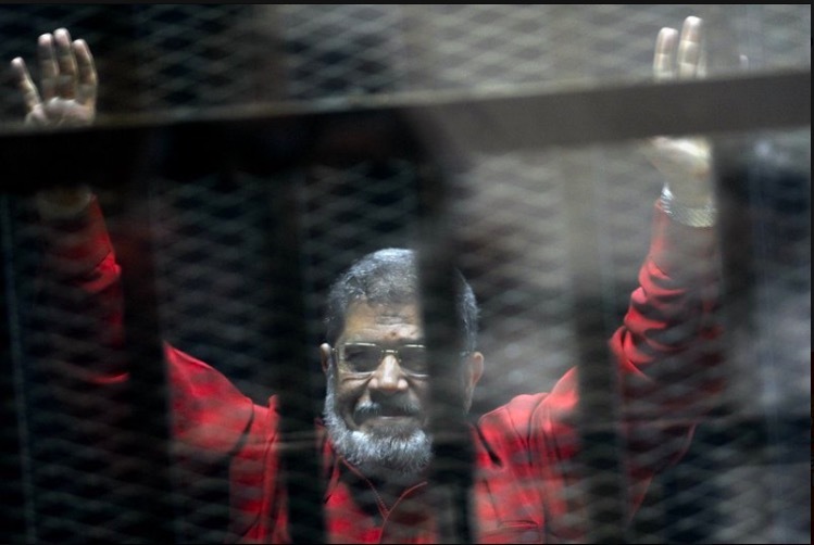 Cựu Tổng thống Ai Cập chết giữa phiên toà xét xử