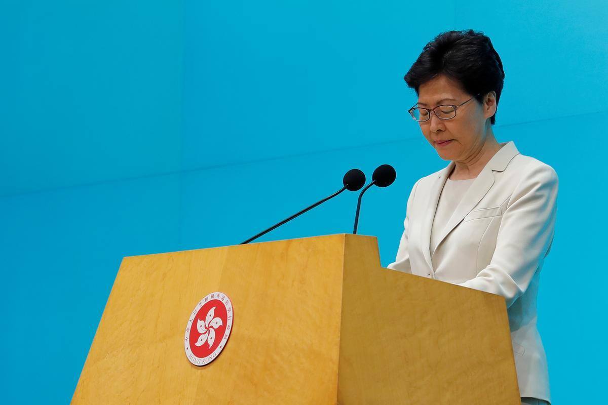 Lãnh đạo Hong Kong trực tiếp phát biểu xin lỗi người dân
