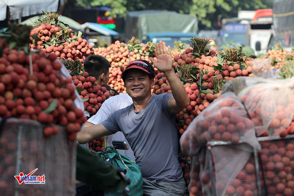 400 chủ vựa Trung Quốc ồ ạt đổ sang, tình huống chưa từng có