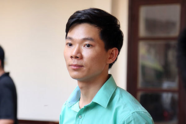 Bác sĩ Hoàng Công Lương nhận án 30 tháng tù