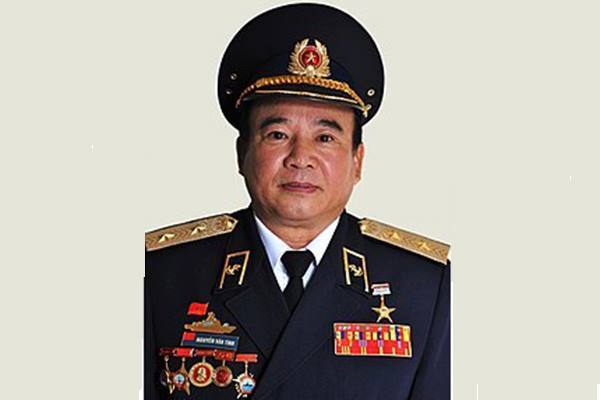 Ban bí thư kỷ luật cảnh cáo Phó Đô đốc Nguyễn Văn Tình