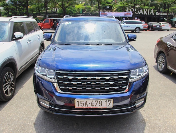 SUV Trung Quốc BAIC Q7 - chất liệu rẻ tiền, đá cốp lúc được lúc không