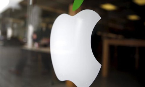 Apple warns coronavirus will hurt iPhones supplies