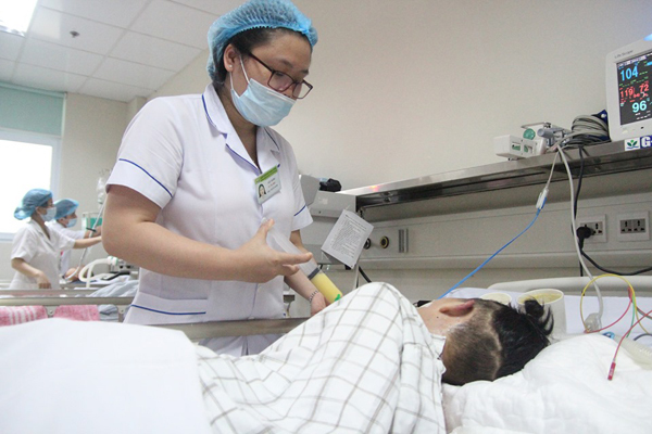 Cao điểm viêm não, dấu hiệu sớm để trẻ không tử vong, sống thực vật