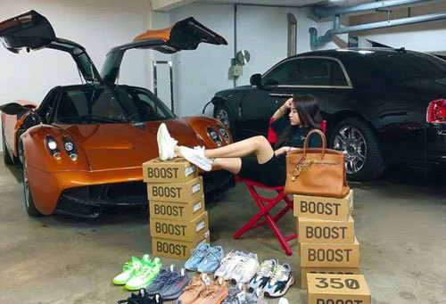 Nữ rich kid Việt 20 tuổi với bộ sưu tập siêu xe 'vượt mặt' Cường Đô la