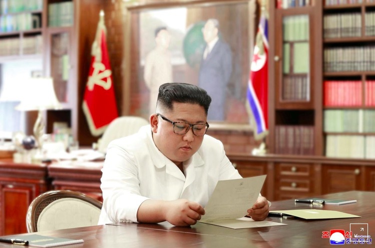 Kim Jong Un nhận thư riêng 'thú vị' từ ông Trump