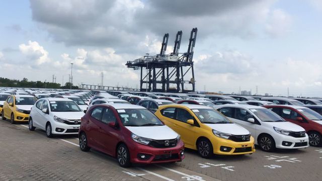 Xe bán tải 'hồi sinh', ô tô 'giá bèo' Indonesia chỉ 290 triệu đồng