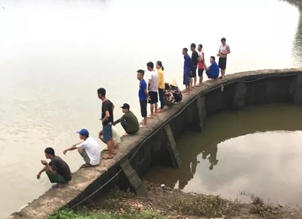 Lật thuyền trên sông, hai bà cháu mất tích ở Hải Dương