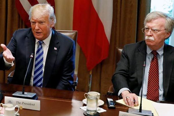Ông Trump tiết lộ sốc về cố vấn an ninh quốc gia