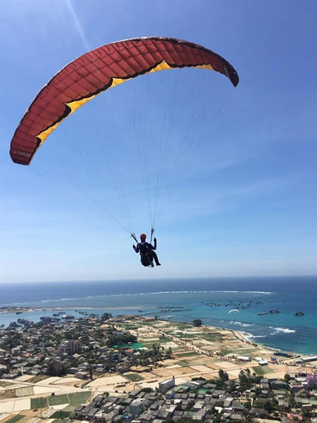 Park Joon Seok wins international paragliding event