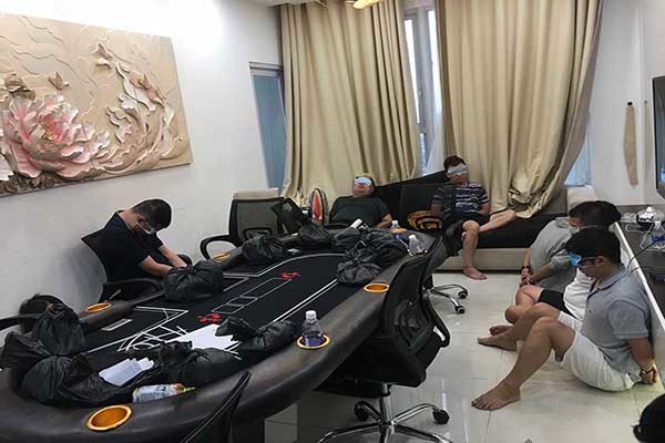 Phá sòng bạc trong chung cư hạng sang ở Sài Gòn
