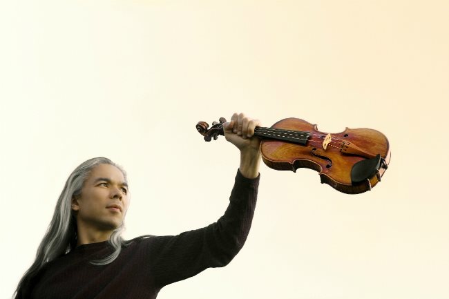 Violinist Stephane Tran Ngoc to play again in Saigon