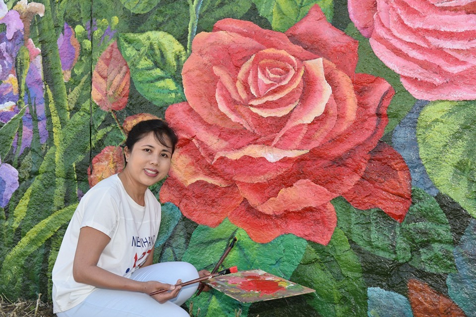 Tran tường Mùa xuân Pháp - Việt: Bức tranh trên tường này tuyệt đẹp và đem lại cảm giác mới mẻ, tươi vui và tràn đầy sức sống của mùa xuân. Hãy khám phá và tìm hiểu những điểm đến độc đáo mà bức tranh mang lại, bạn sẽ không hối hận với quyết định xem nó.