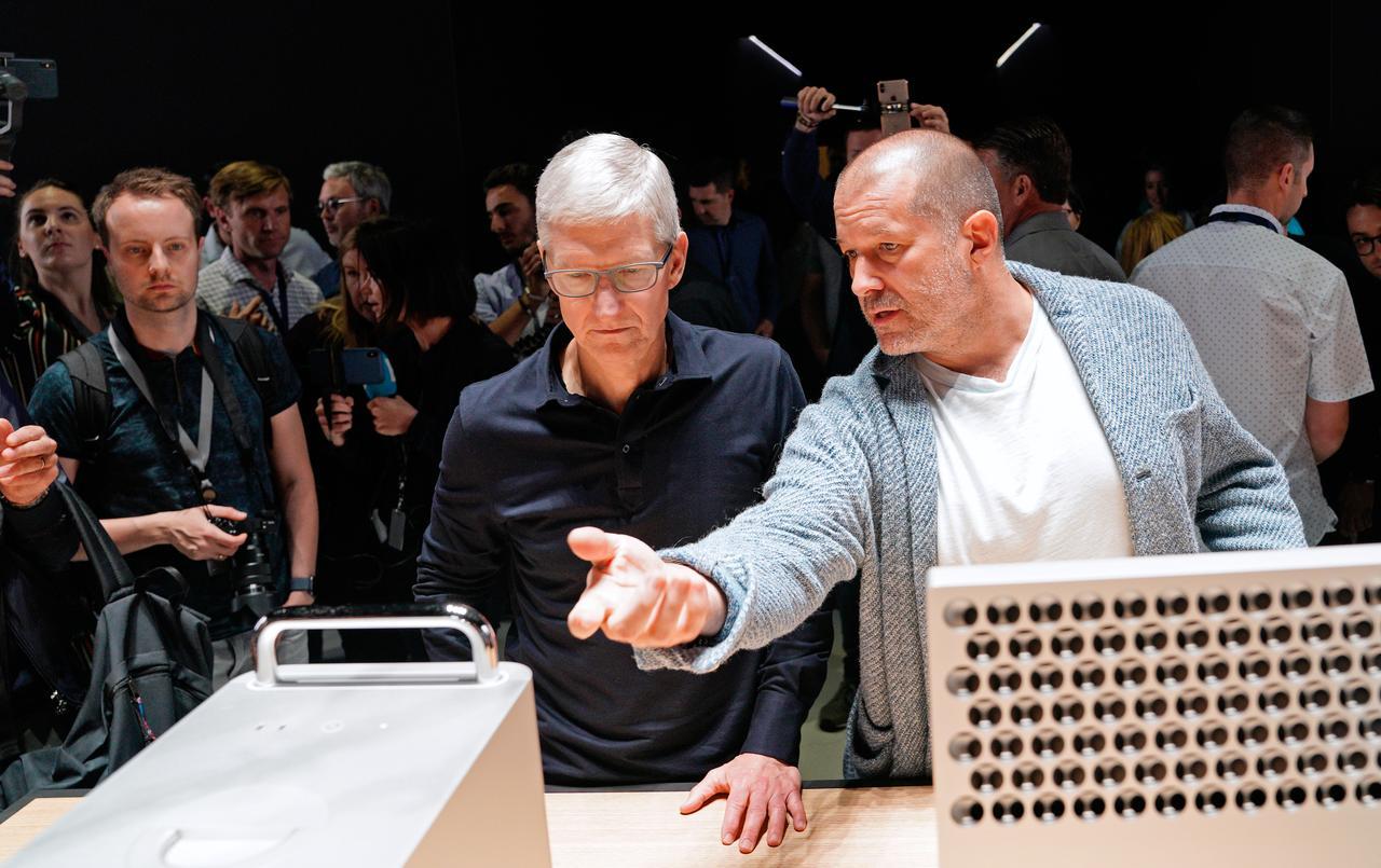 Huyền thoại thiết kế iPhone Jony Ive rời Apple