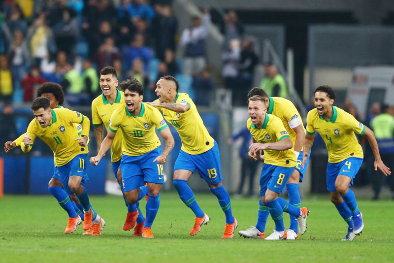 Thắng penalty nghẹt thở, Brazil vào bán kết Copa America