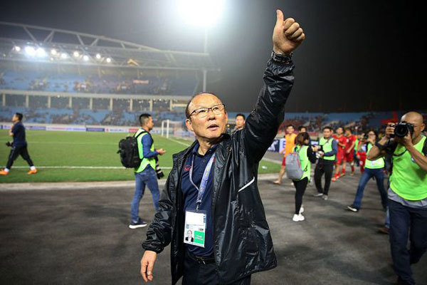 Vietnam Football Federation negotiating to extend Park Hang-seo's contract