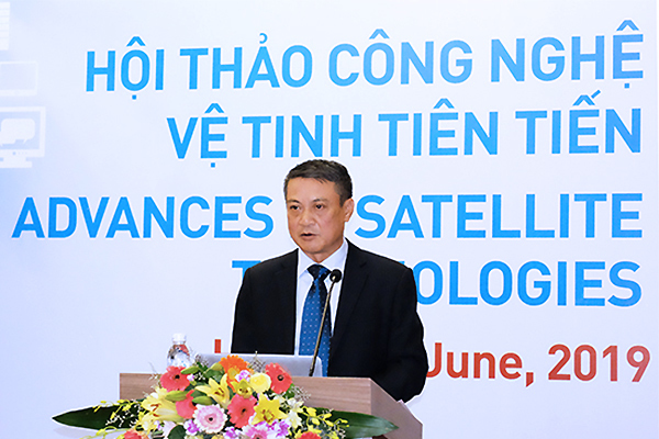 Việt Nam cần thích ứng thế nào trước sự phát triển của vệ tinh Internet?