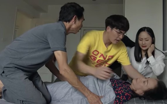 'Nàng dâu order' tập 25, mẹ Yến tự tử vì vỡ nợ