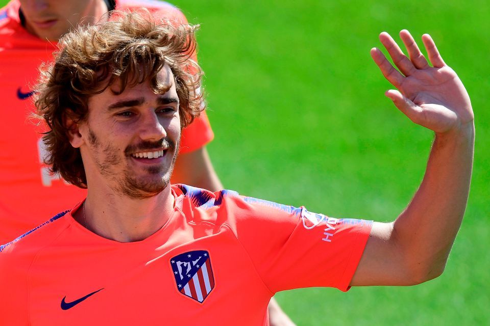 MU đột kích lấy Griezmann khi Barca hững hờ