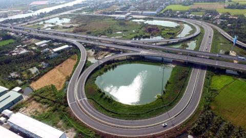 26 Vietnamese investors want to join north-south rail expressway project