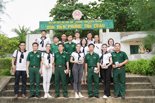 Hoa hậu Tiểu Vy: 'Hành trình từ trái tim vùng biển đảo rất ấm áp'