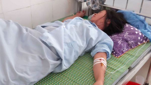 Trẻ sơ sinh bị bác sĩ kéo đứt cổ, BV cho 2 nữ hộ sinh tạm nghỉ việc