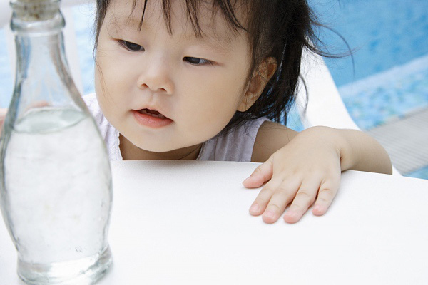 Trẻ bị sỏi thận chỉ vì những lý do đơn giản này…