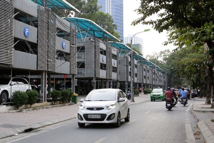 Hanoi: tens of underground smart parking areas still on paper