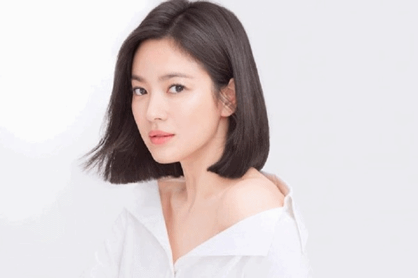 Song Hye Kyo lần đầu xuất hiện sau scandal ly hôn Song Joong Ki