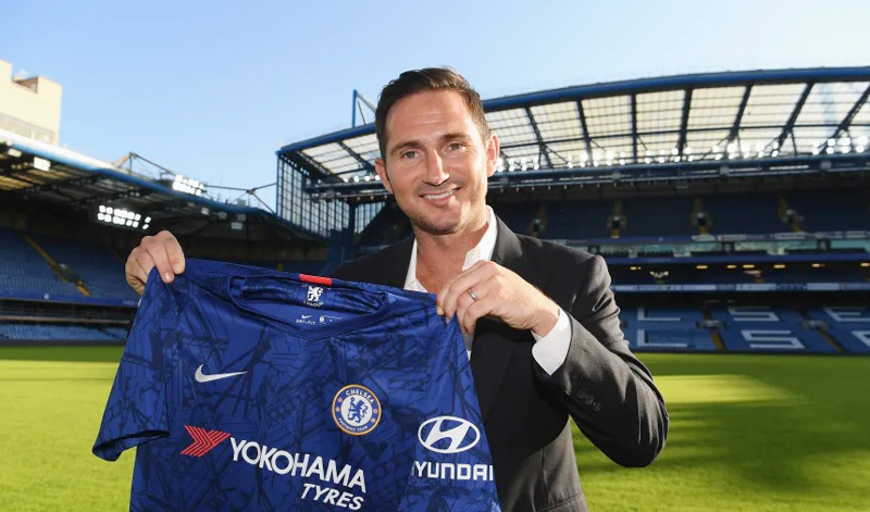 Lampard gây sốt khi chính thức dẫn dắt Chelsea