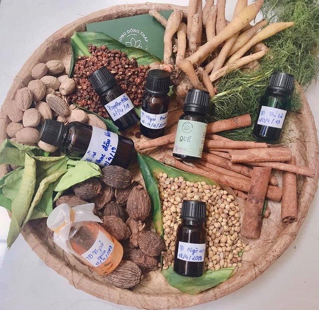 Vietnamese woman creates 70 types of essential oil from agricultural by-products