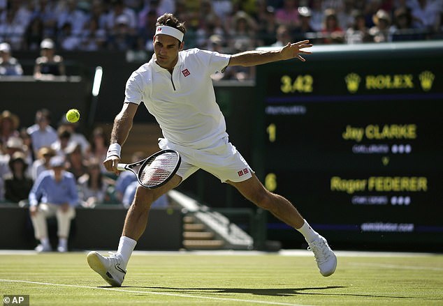 Federer 'bay' vào vòng 3 Wimbledon
