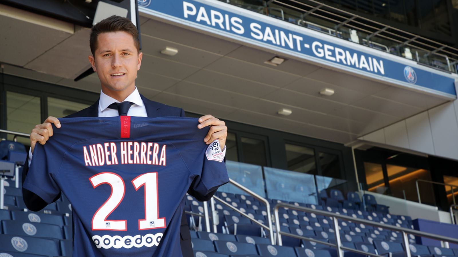 Hé lộ lương khủng khiến Ander Herrera bỏ MU đến PSG