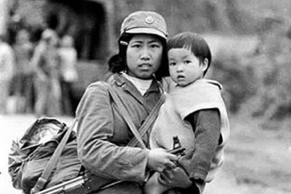 ‘Hồi sinh’ đôi chân cho cô bộ đội trong bức ảnh lịch sử 40 năm trước