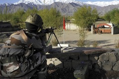 Pakistan, Ấn Độ đấu súng dữ dội tại Kashmir