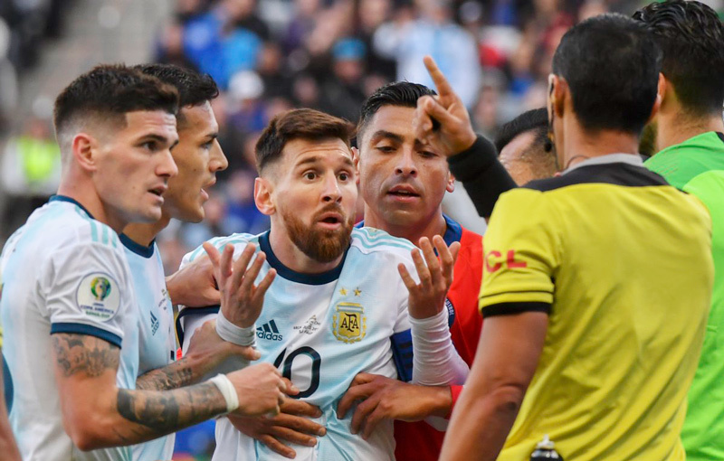 Messi bị cấm thi đấu 3 tháng vì vạ miệng
