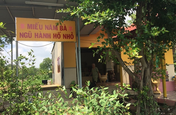 Chuyện lạ trong ngôi miếu lưu giữ 30 bộ hài cốt ở Sài Gòn