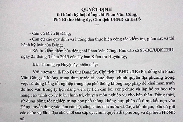 Bắt nguyên chủ tịch xã dùng bằng giả ở Đắk Nông