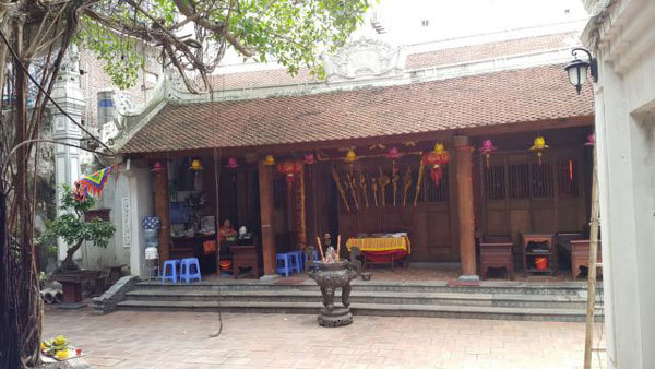 Hanoi struggles to repair damaged ancient buildings